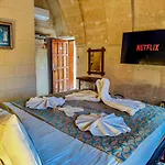 Nomads Cave Hotel&rooftop Szálloda 3*