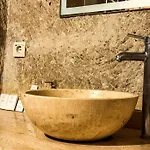 Nomads Cave Hotel&rooftop