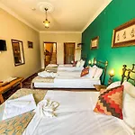 Nomads Cave Hotel&rooftop 3*