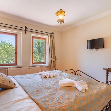 Nomads Cave & Rooftop Гореме