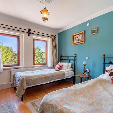 Nomads Cave & Rooftop 3* غوريمِيه