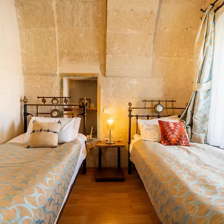 Hotel Nomads Cave & Rooftop 2*