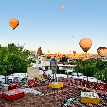 מלון Nomads Cave & Rooftop גורמה