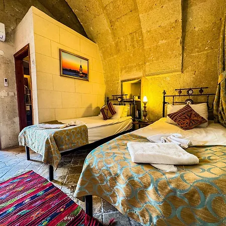 Hotel Nomads Cave & Rooftop 2*