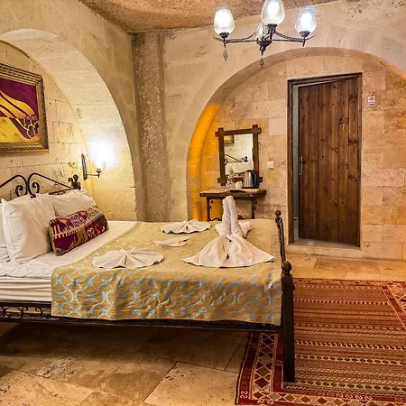 Nomads Cave & Rooftop فندق