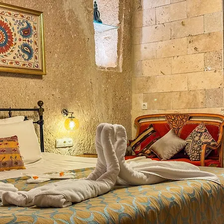 Nomads Cave & Rooftop Hotel