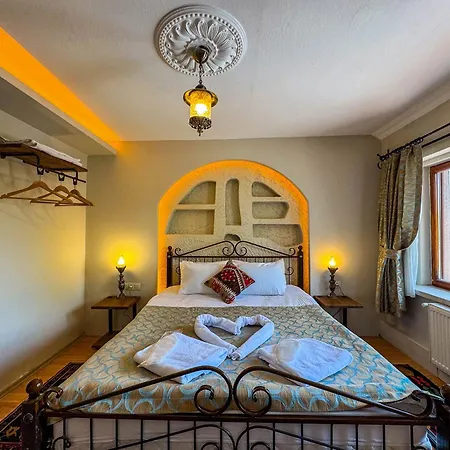Nomads Cave & Rooftop Hotel Göreme