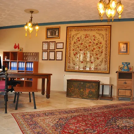 Nomads Cave & Rooftop Hotel