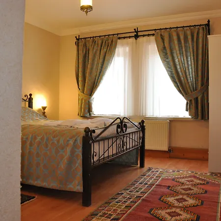 Nomads Cave & Rooftop 3* غوريمِيه