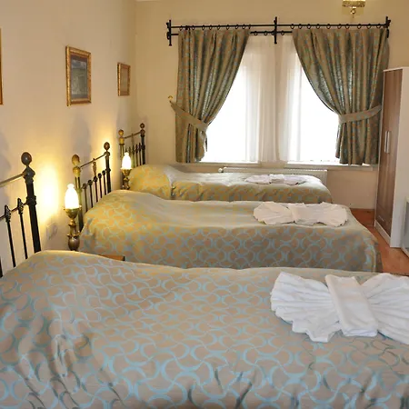 Nomads Cave & Rooftop Hotel 3*