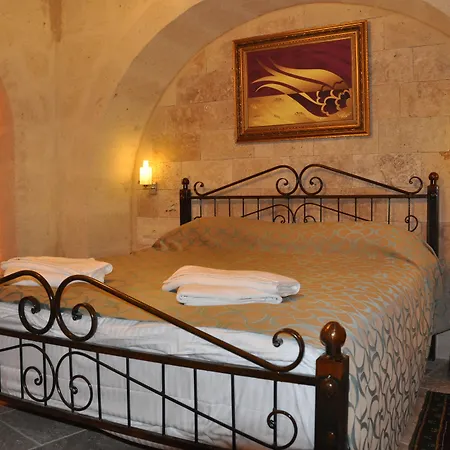 Nomads Cave & Rooftop Goreme