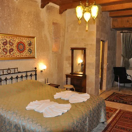 Nomads Cave & Rooftop