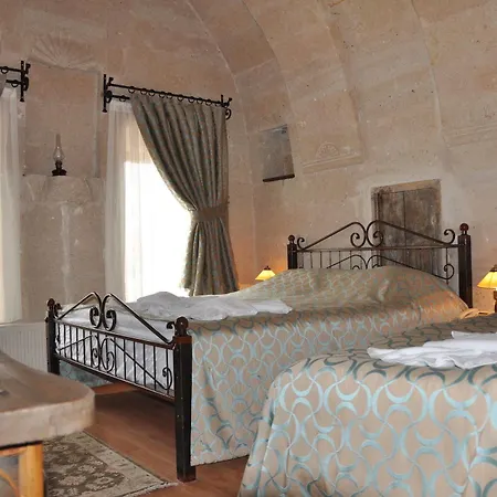 Nomads Cave & Rooftop 2*