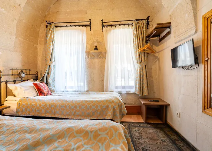 Nomads Cave & Rooftop Goreme