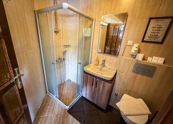 Nomads Cave & Rooftop