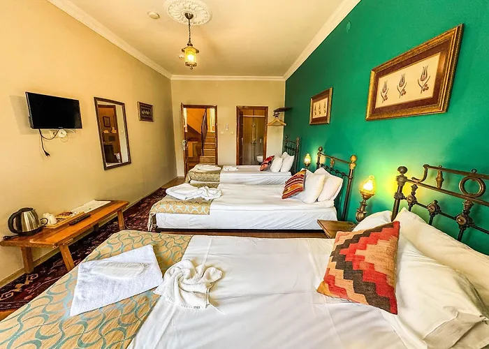 Nomads Cave & Rooftop 3*