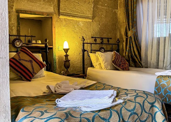 Nomads Cave & Rooftop 3*