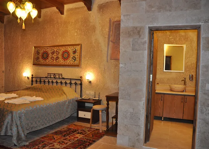 Nomads Cave & Rooftop Goreme